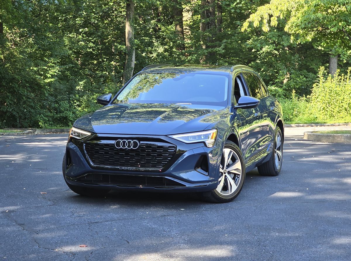 audi q8 e-tron 2024 WA14AAGE3RB012547 image audi q8 e-tron 2024 WA14AAGE3RB012547 image